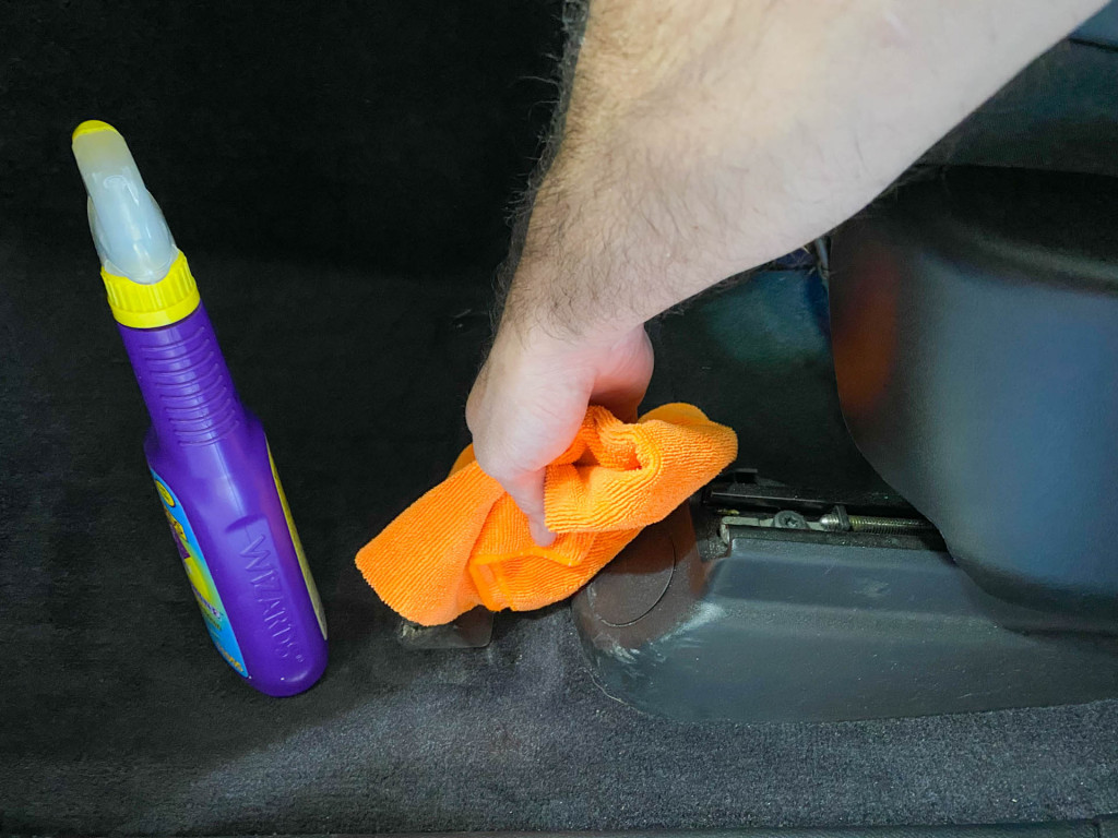 What Are The Best Ways To Clean Car Interiors